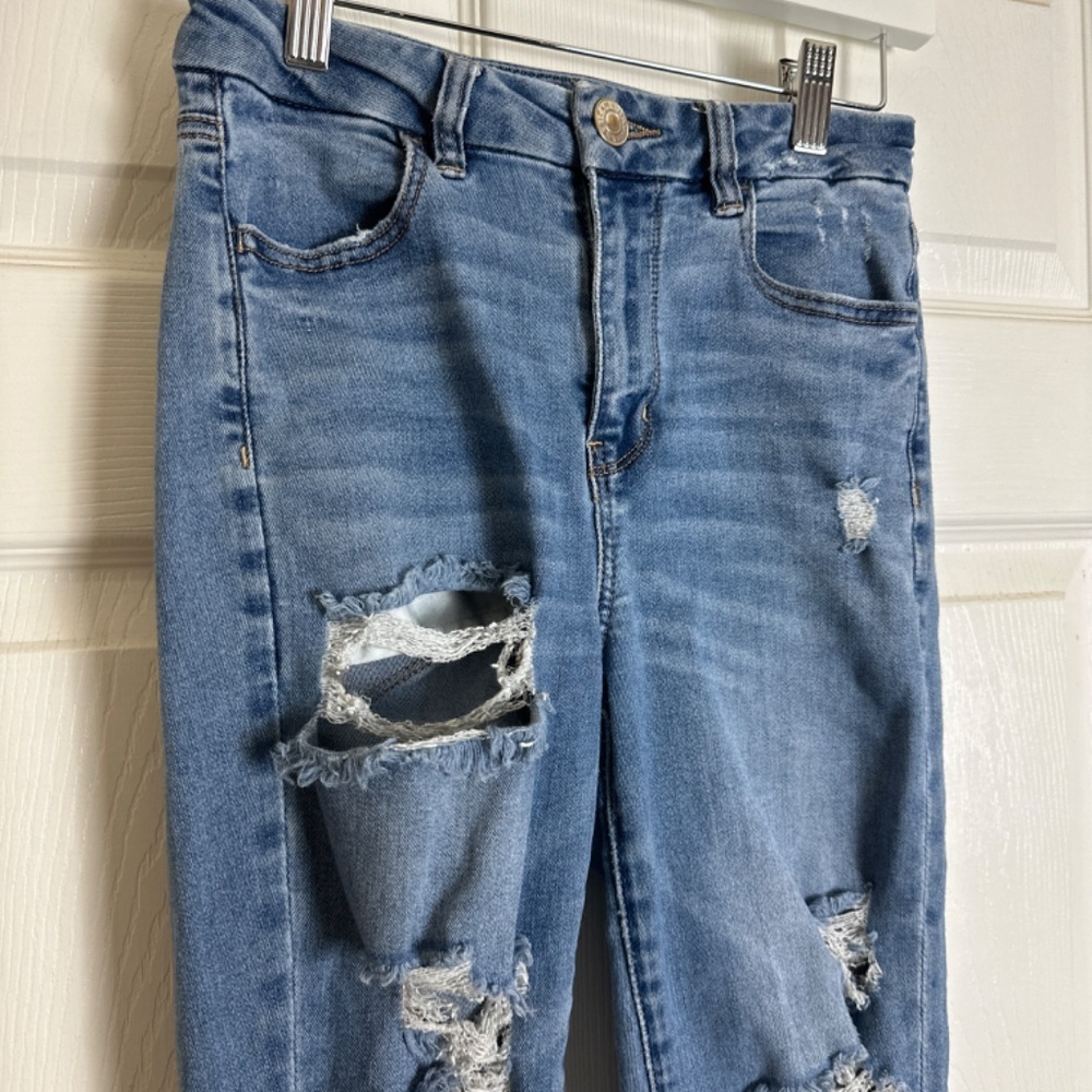 ! American Eagle Distressed Curvy Hi-Rise Jeggings Women Size 2 SHORT - Picture 2 of 6